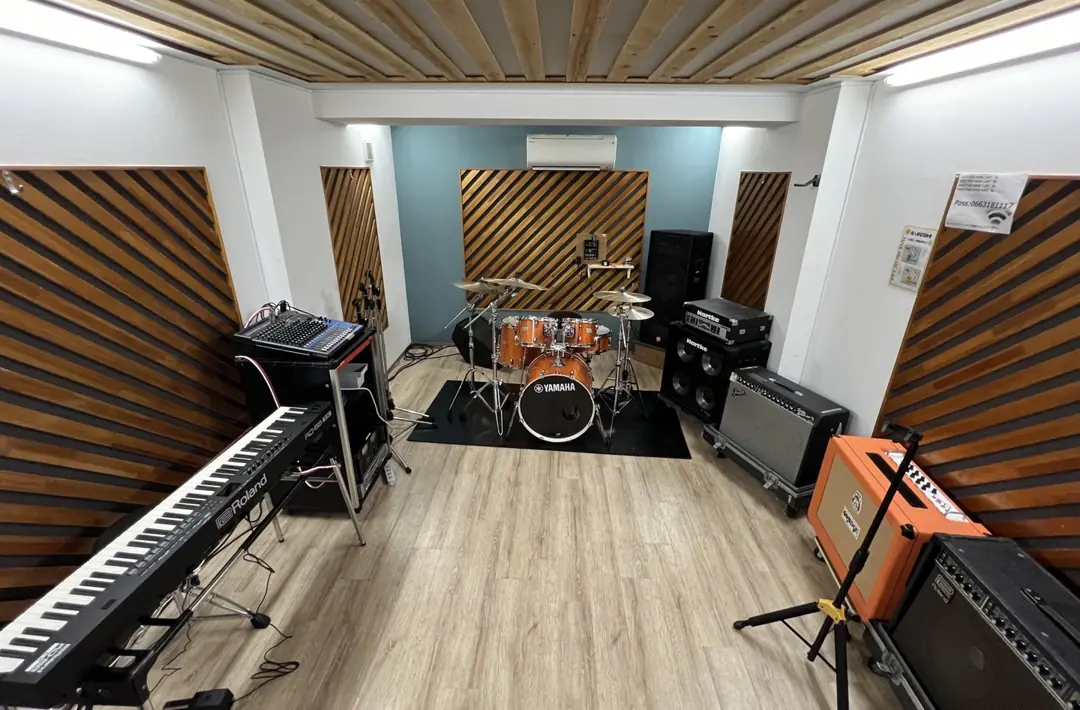 Tule music Lab.(ドラムとアンプのあるレンタルスタジオ)
