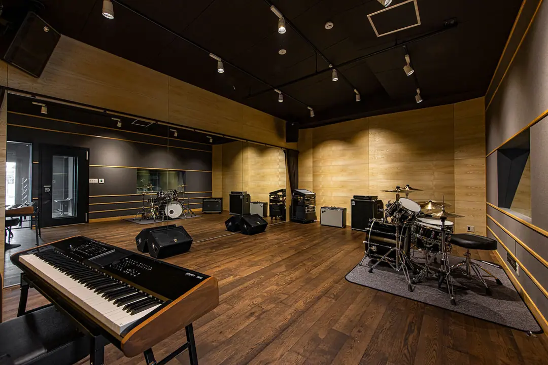 U studio(ユースタジオ)(ドラムとキーボードのあるAスタジオ)