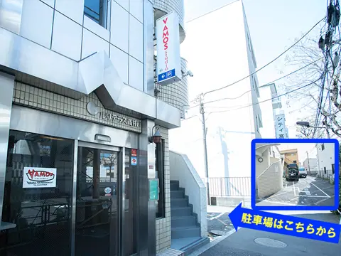 VAMOS studio（バモス スタジオ）：建物の入口