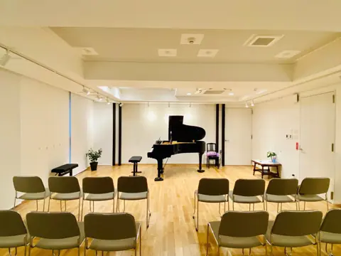 Villa Musica レンタルスペース Studio（Odeon & Minuet）：グランドピアノと客席