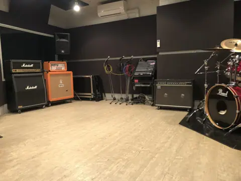 VooDoo Studio（ブードゥースタジオ）：スタジオのアンプ