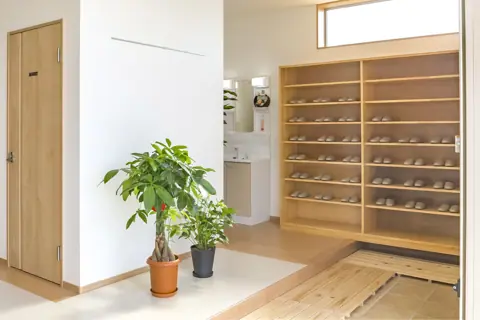 和太鼓スタジオ音魂：玄関と下駄箱