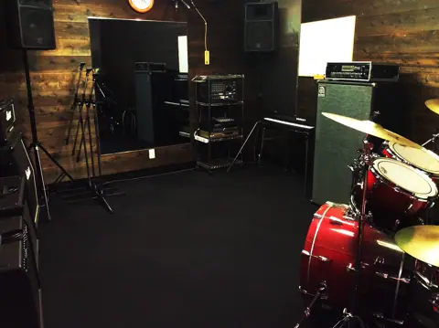 WAVE1 STUDIO（ウェーブワン スタジオ）：B STUDIO
