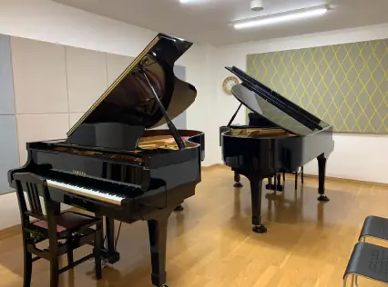 やぎ楽器 レンタルスタジオ(姫路)(グランドピアノ2台のある部屋)