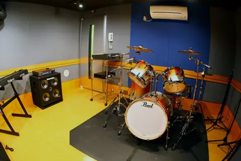Y.Y Music STUDIO 上尾店：Bスタジオ