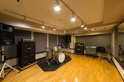Y.Y Music STUDIO 新所沢店（Bスタジオ）